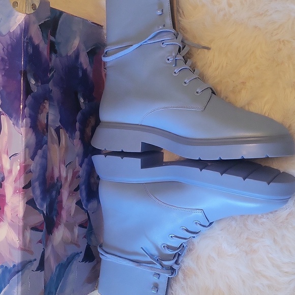 STUART WEITZMAN MCKENZEE BLUE LETHER  LACE-UP  ANKLE COMBAT BOOTS WOMANS SIZE 7B - Picture 9 of 11
